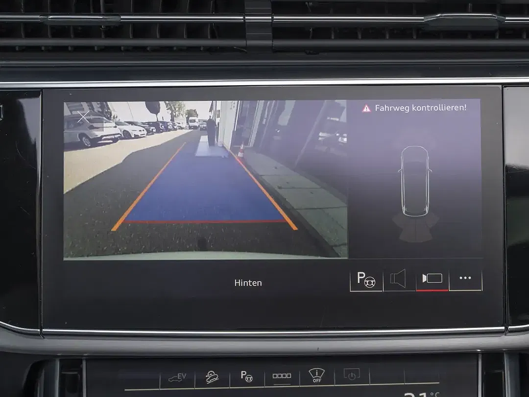 Audi Q7 55 TFSI e Matrix LED S line sport - Thumbnail 7