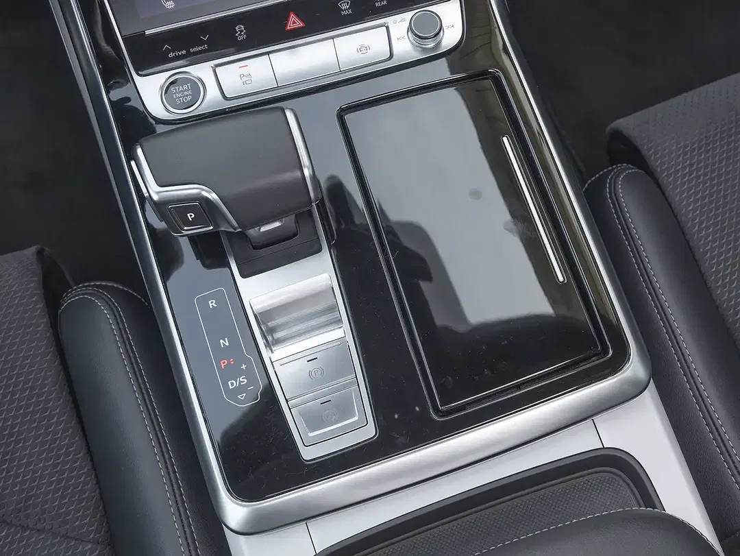Audi Q7 55 TFSI e Matrix LED S line sport - Thumbnail 9