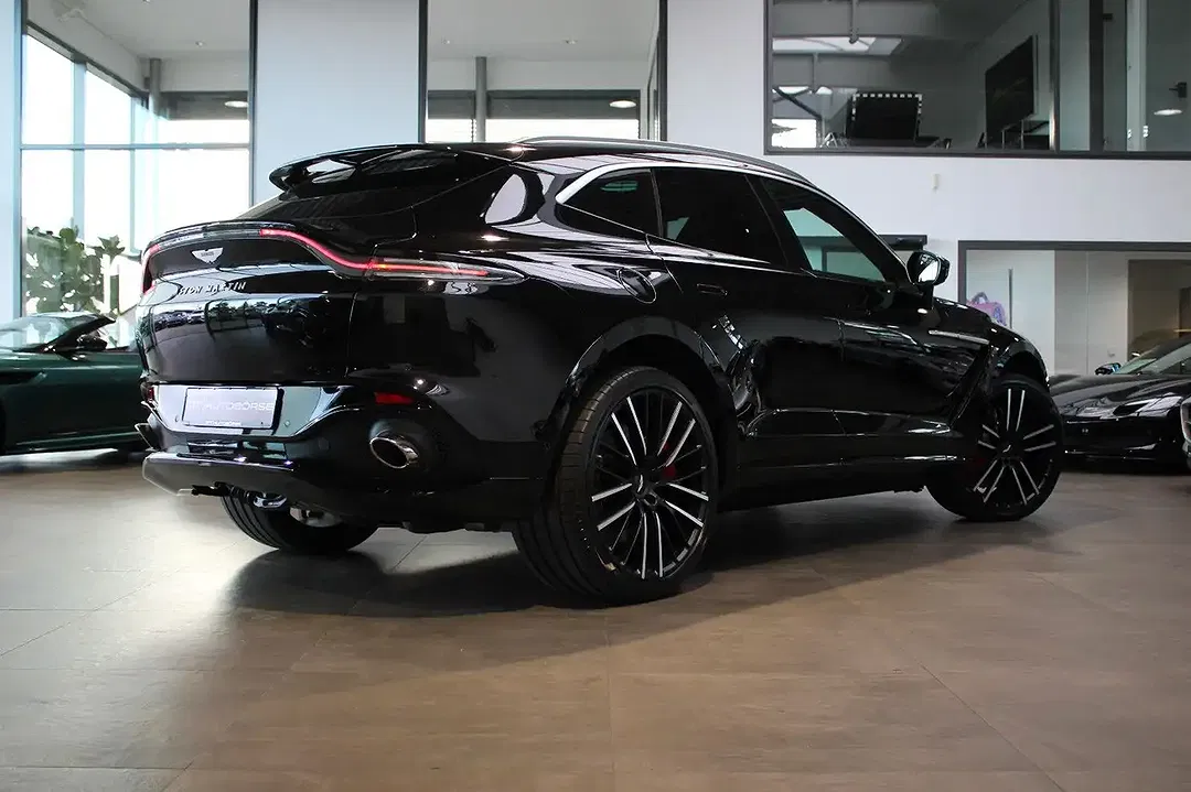 Aston Martin DBX 4.0 V8 - foto 15