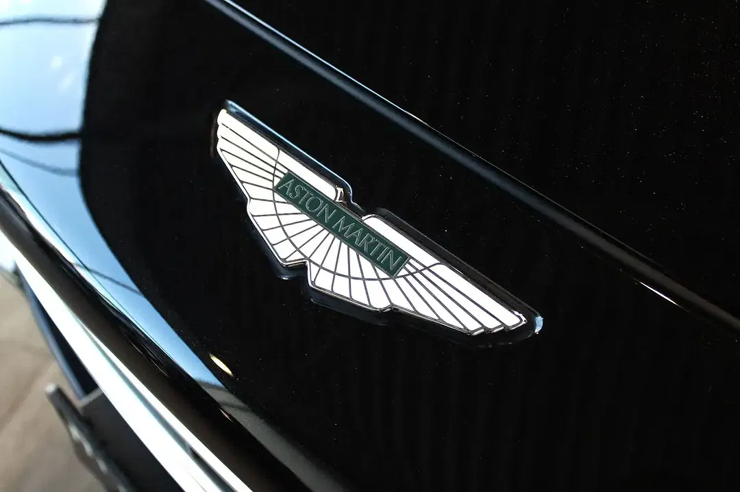 Aston Martin DBX 4.0 V8 - Thumbnail 9