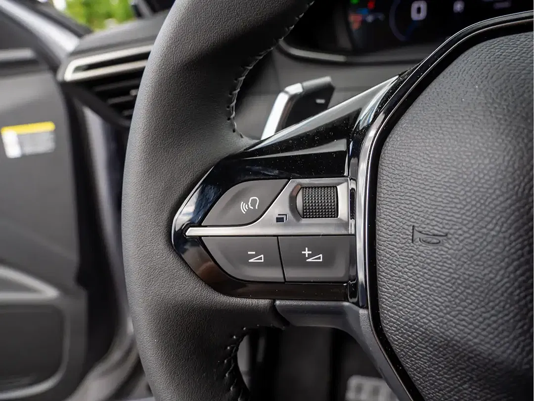 Peugeot 2008 110 Hybrid Allure - Thumbnail 11