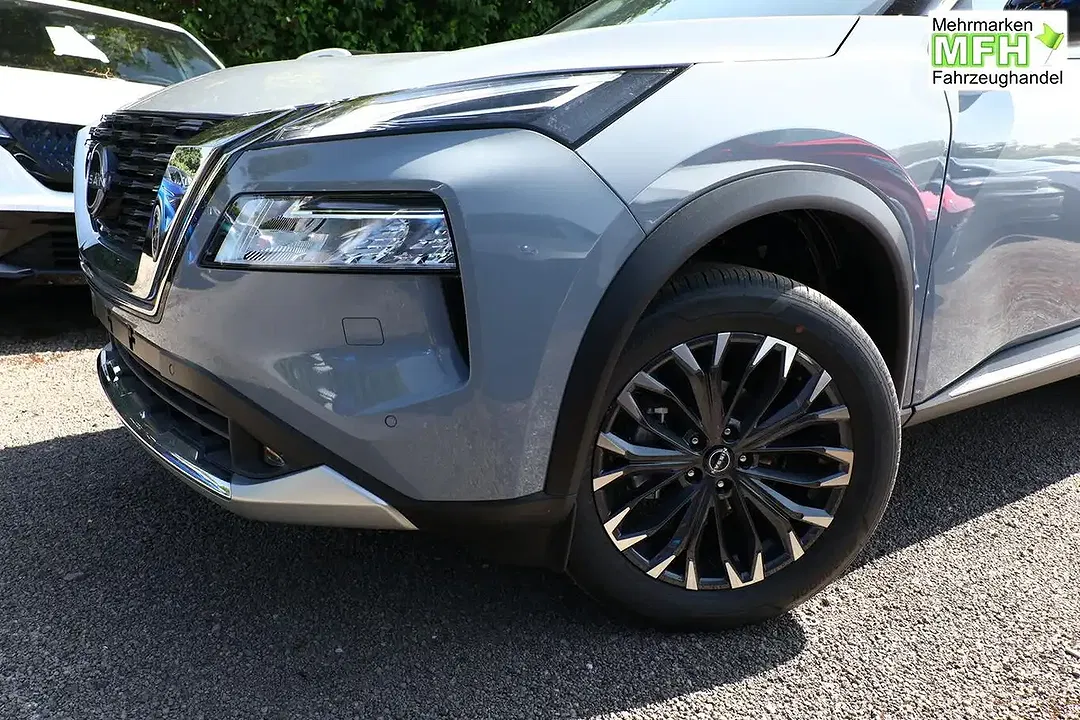 Nissan X-Trail Tekna - Thumbnail 4
