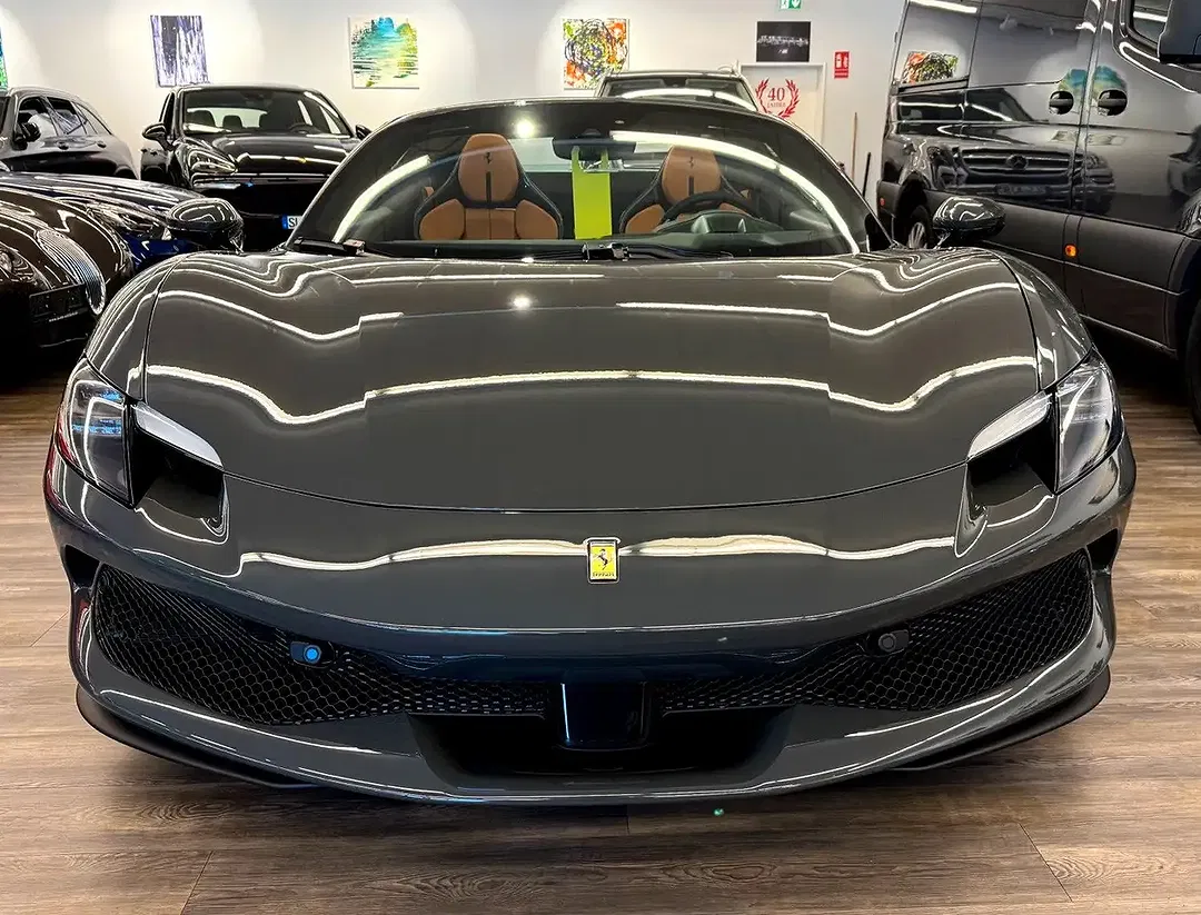 Ferrari 296 GTS Spider - Thumbnail 12