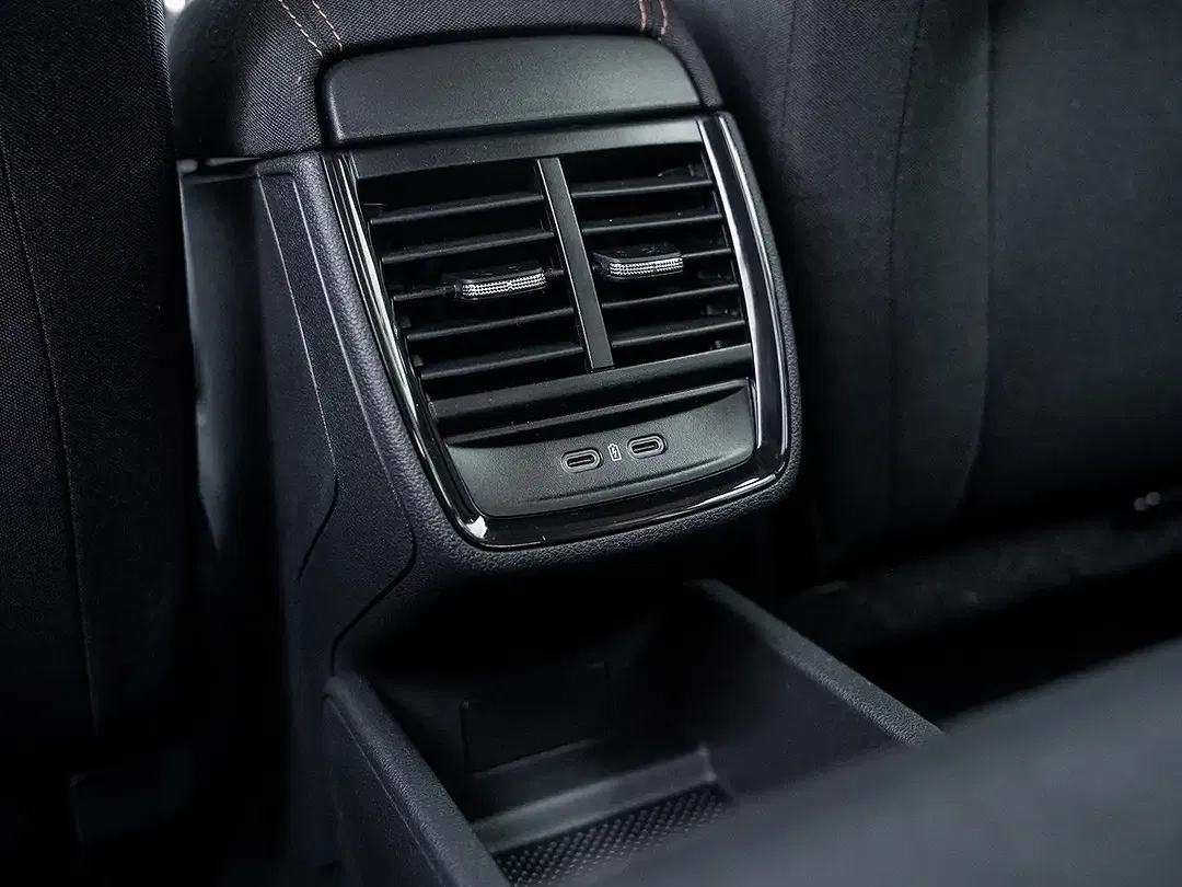 Skoda Kamiq 1.0 TSI DSG Selection - Thumbnail 8