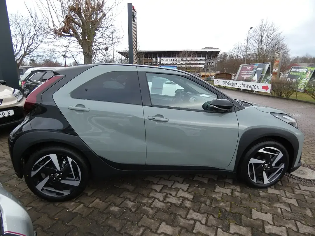 Toyota Aygo X 1.5 Hybrid Teamplayer - Thumbnail 5