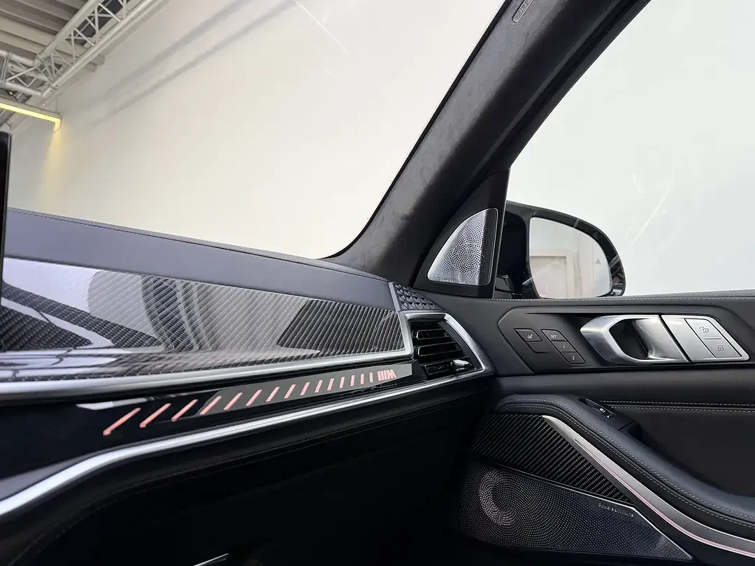 BMW X7 M - Thumbnail 11