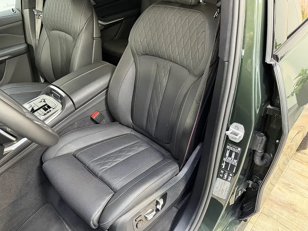 BMW X7 M - Thumbnail 14