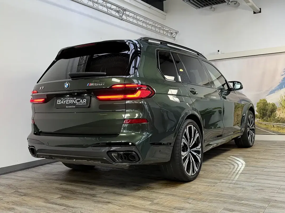 BMW X7 M - Thumbnail 6