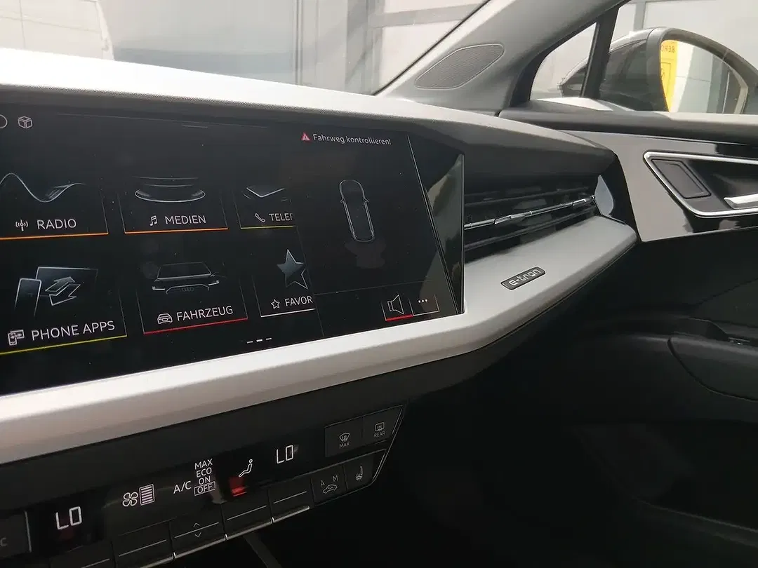 Audi Q4 e-tron 45 quattro - Thumbnail 16