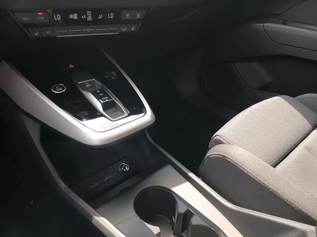 Audi Q4 e-tron 45 quattro - Thumbnail 18