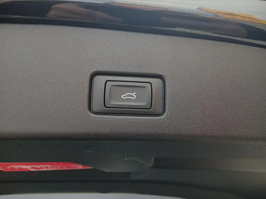 Audi Q4 e-tron 45 quattro - Thumbnail 20