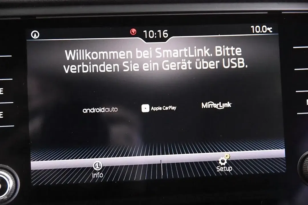 Skoda Octavia Combi - Thumbnail 10