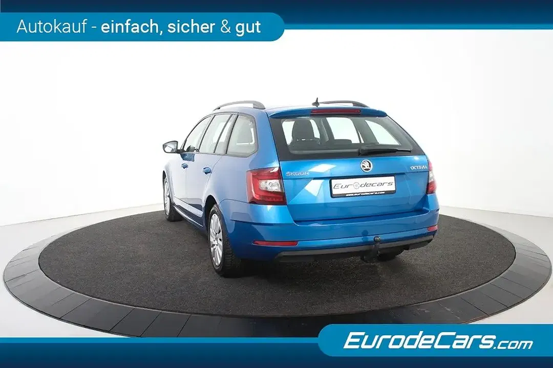 Skoda Octavia Combi - Thumbnail 6