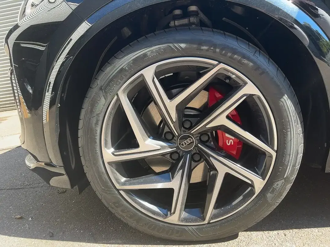 Audi SQ6 e-tron - Thumbnail 12