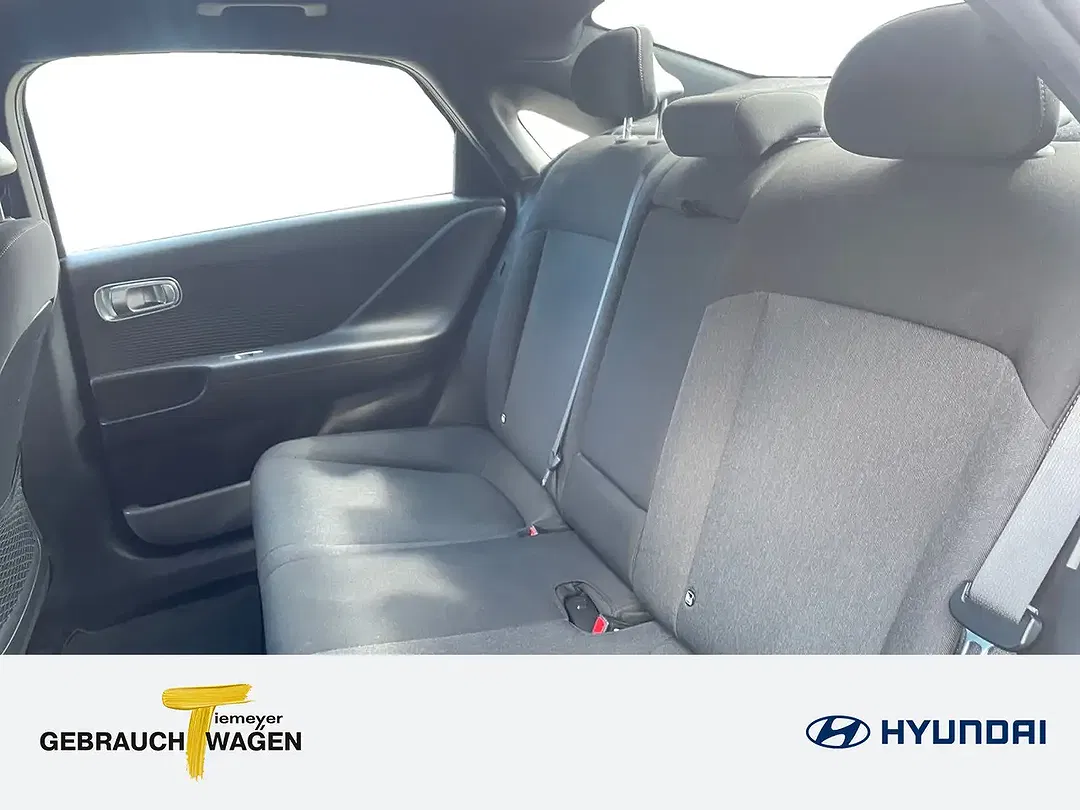Hyundai IONIQ 6 - Thumbnail 11