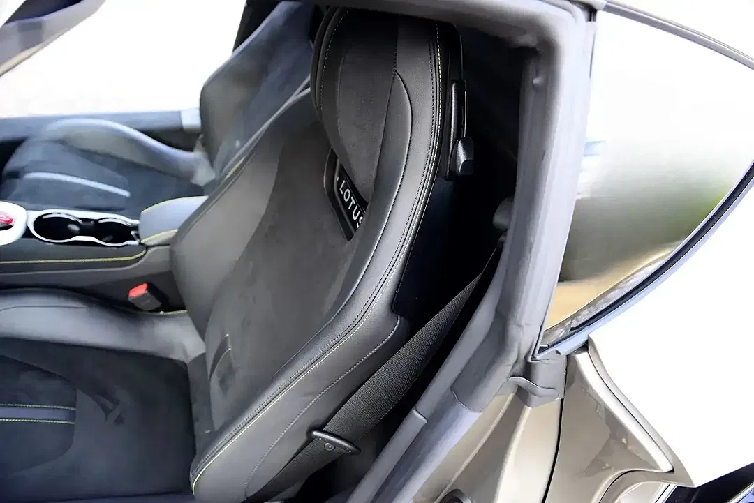 Lotus Emira V6 First Edition - Thumbnail 13