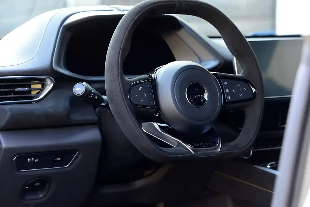 Lotus Emira V6 First Edition - Thumbnail 9