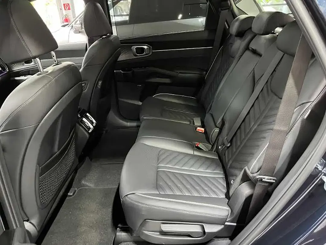 Kia Sorento 1.6 T-GDI Hybrid Platinum - Thumbnail 10