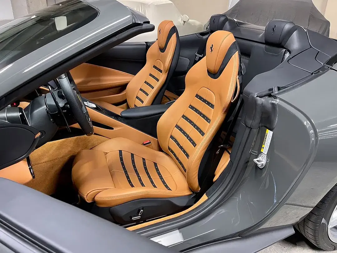 Ferrari Roma Spider - Thumbnail 9