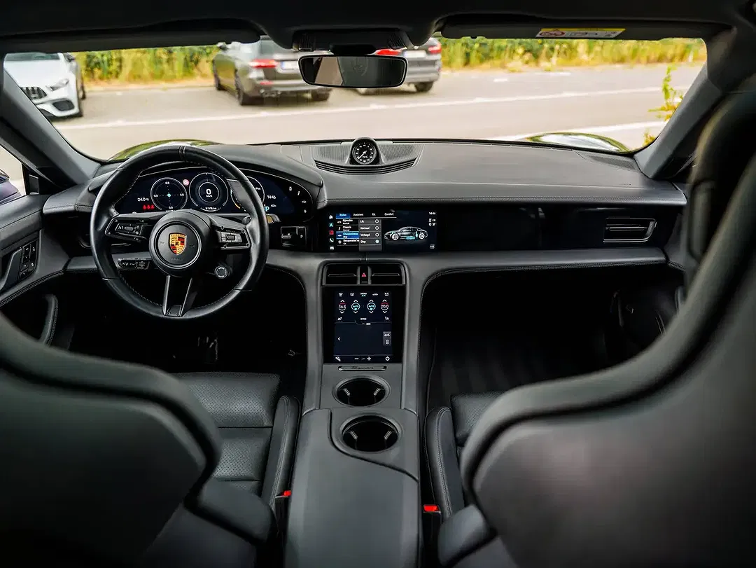 Porsche Taycan Performance Sport Chrono Plus - Thumbnail 10
