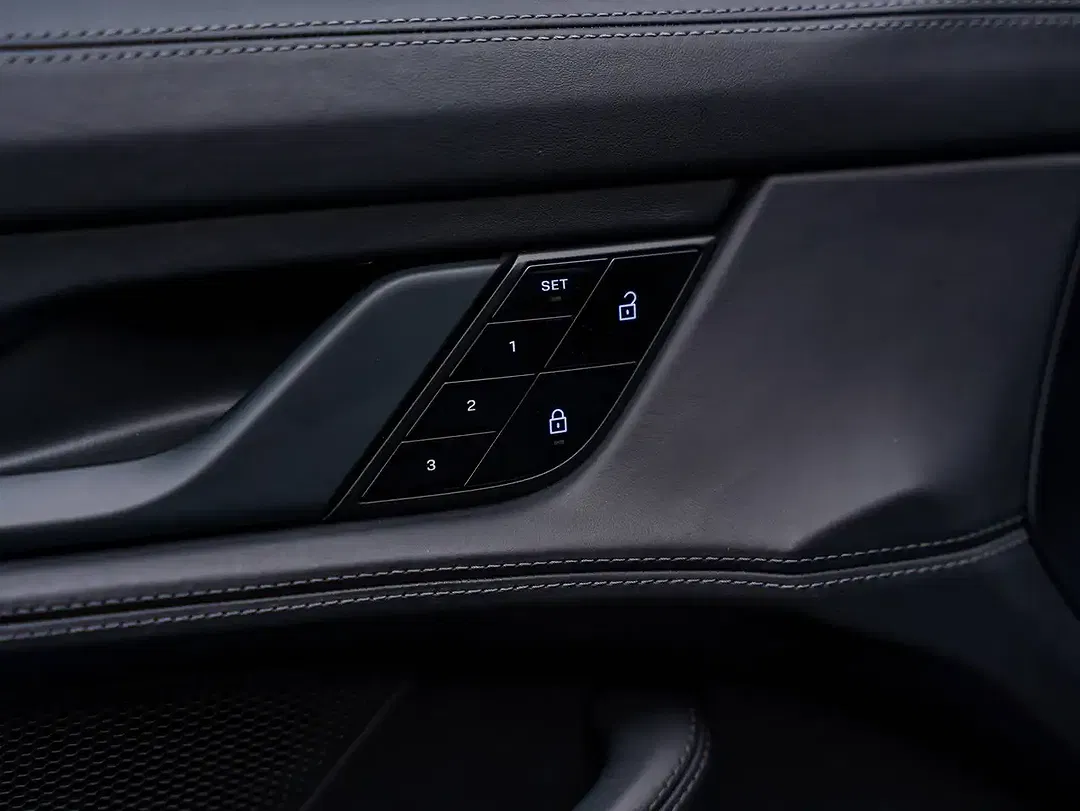 Porsche Taycan Performance Sport Chrono Plus - Thumbnail 14