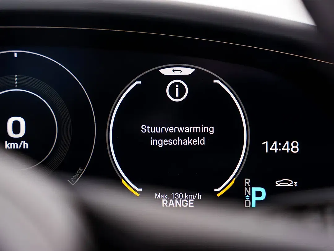 Porsche Taycan Performance Sport Chrono Plus - Thumbnail 23