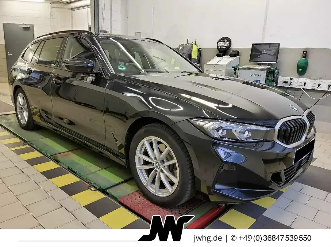 BMW 320 Touring - Thumbnail 2