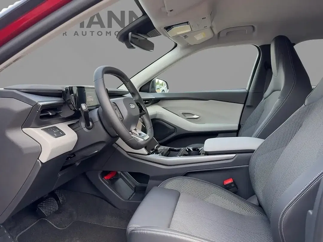 Ford Explorer - Thumbnail 8