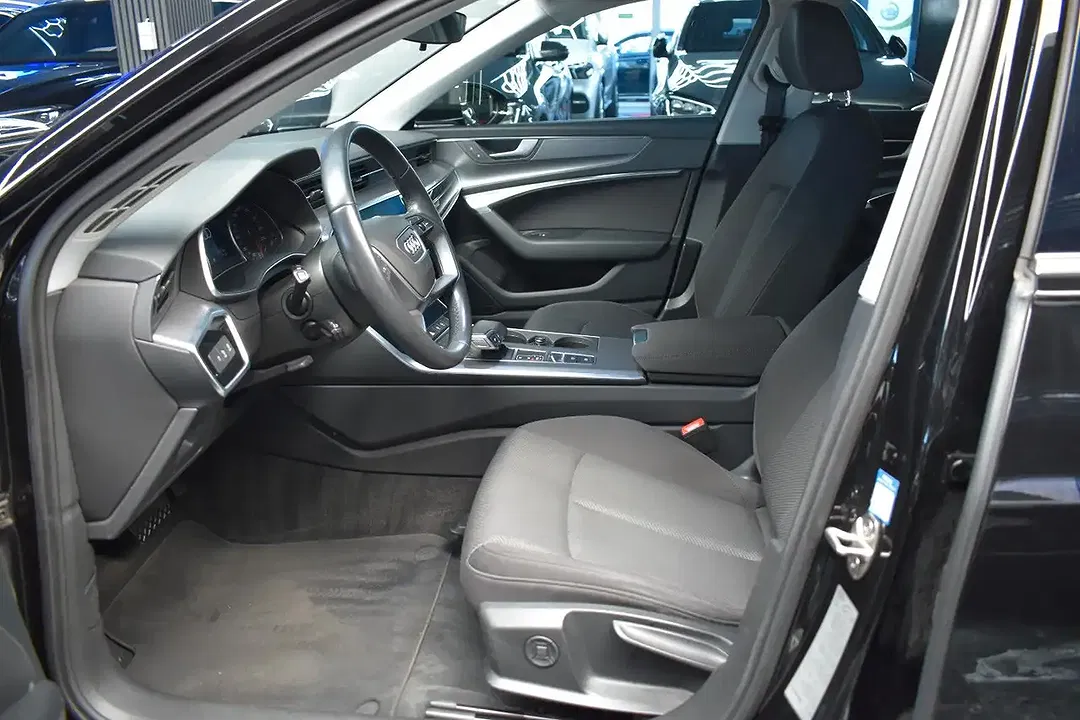Audi A6 40 TDI Avant - Thumbnail 8