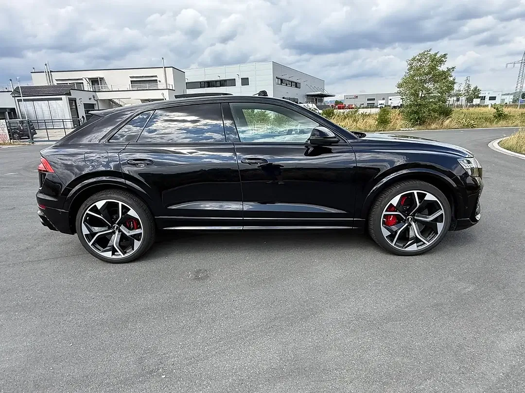 Audi RS Q8 4.0 - Thumbnail 4