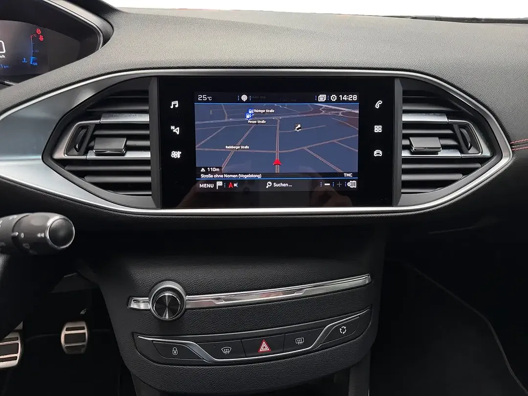 Peugeot 308 - Thumbnail 11