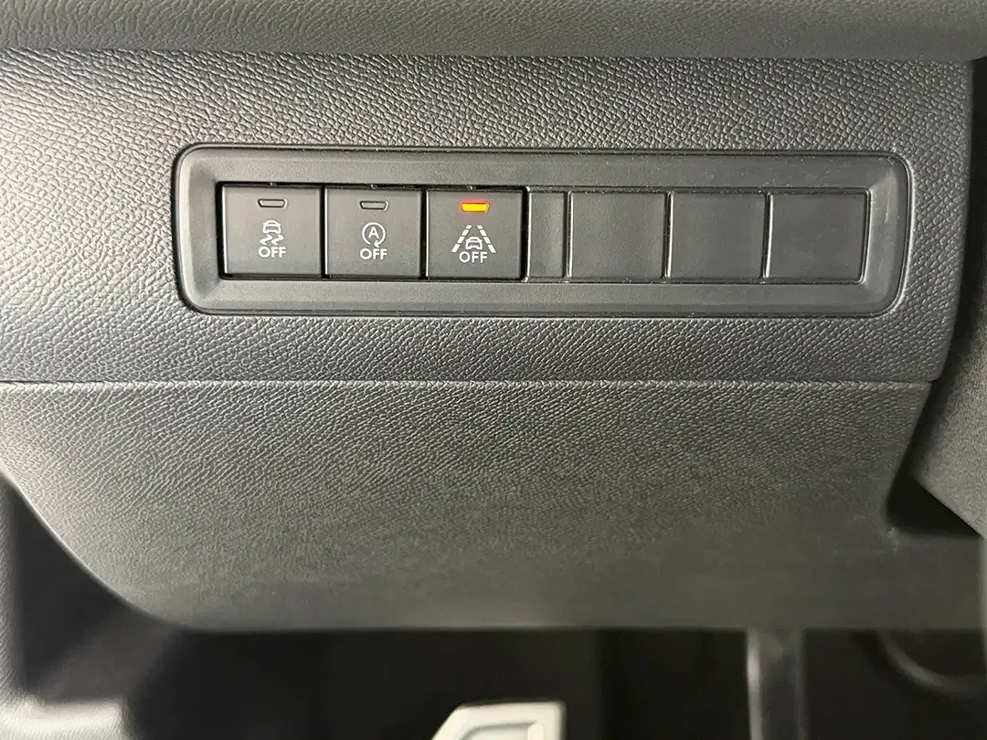 Peugeot 308 - Thumbnail 23