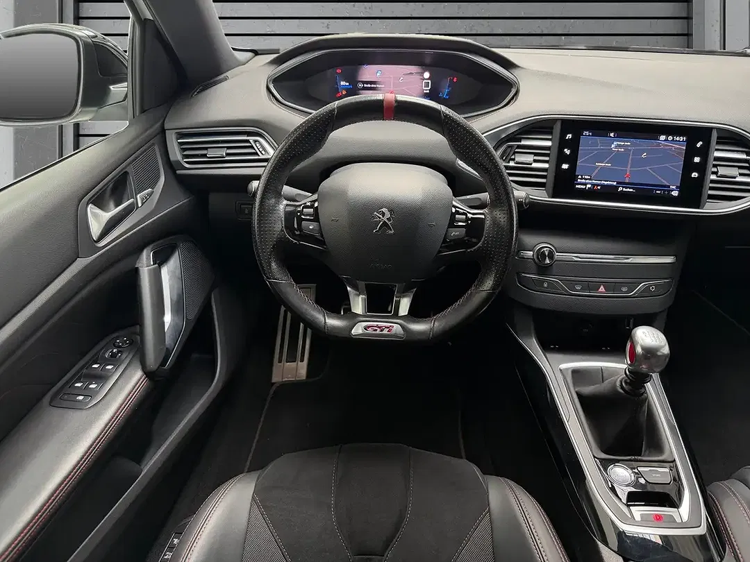 Peugeot 308 - Thumbnail 6