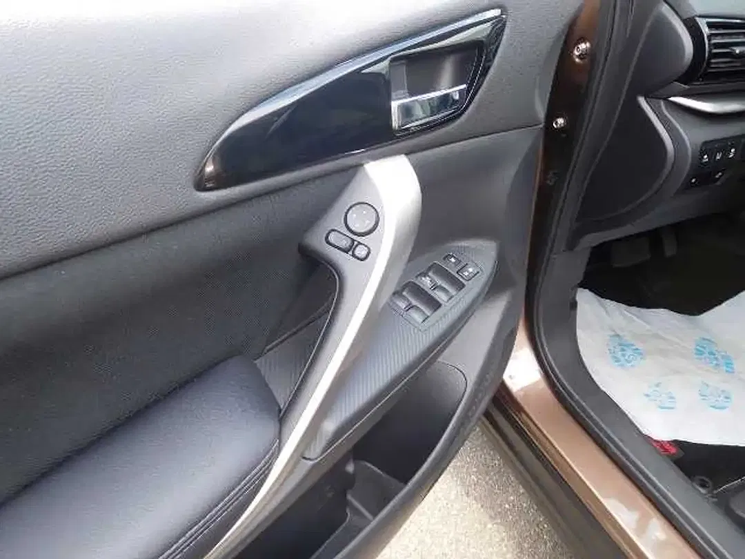 Mitsubishi Eclipse Cross 2.4 PHEV Hybrid Basis - Thumbnail 14