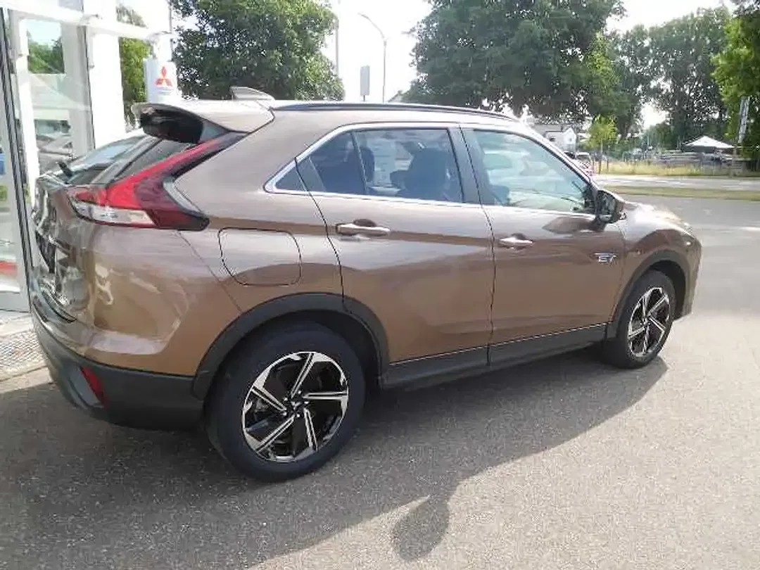 Mitsubishi Eclipse Cross 2.4 PHEV Hybrid Basis - Thumbnail 4