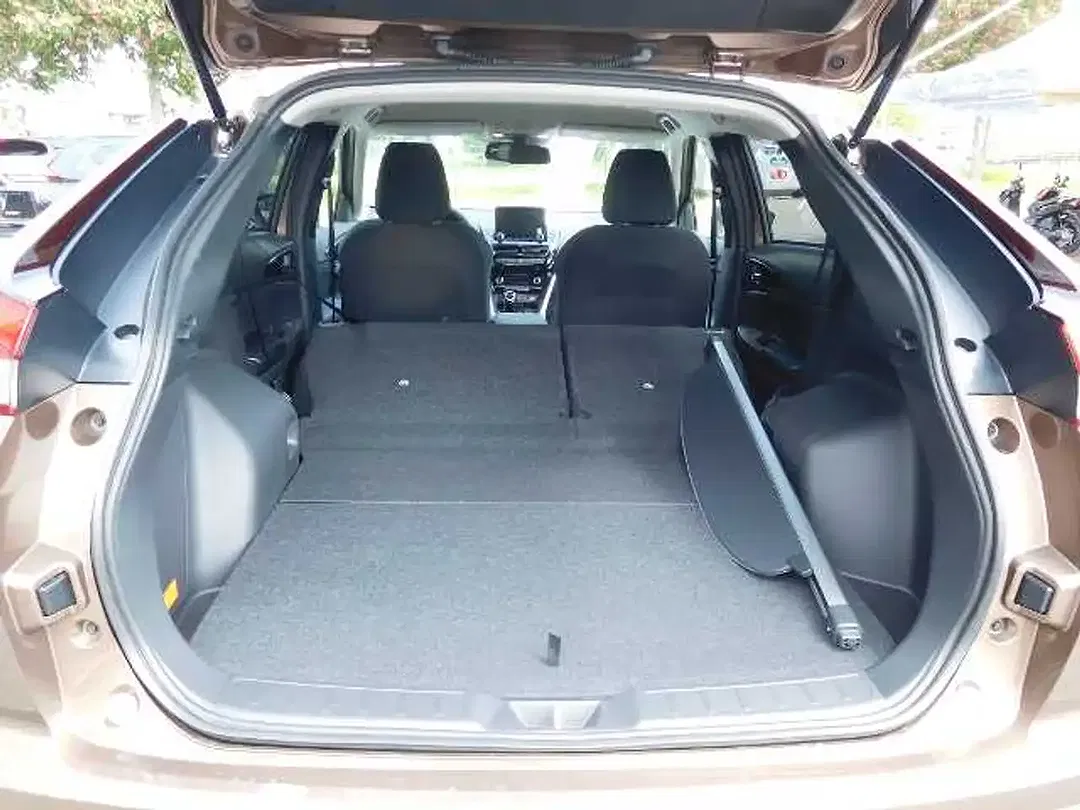 Mitsubishi Eclipse Cross 2.4 PHEV Hybrid Basis - Thumbnail 7