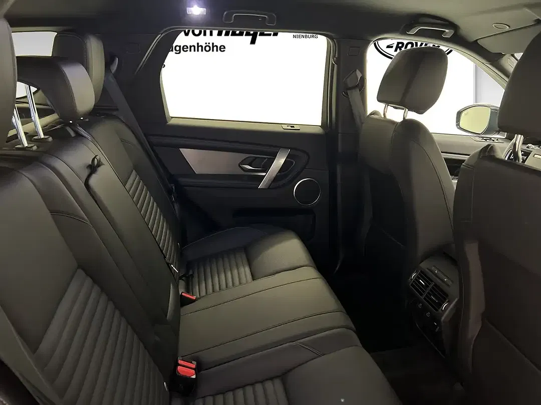 Land Rover Discovery Sport P270e 4x4 Hybrid Dynamic SE - Thumbnail 8
