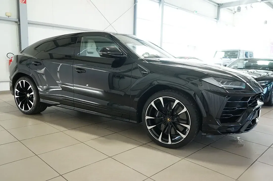 Lamborghini Urus - Thumbnail 6