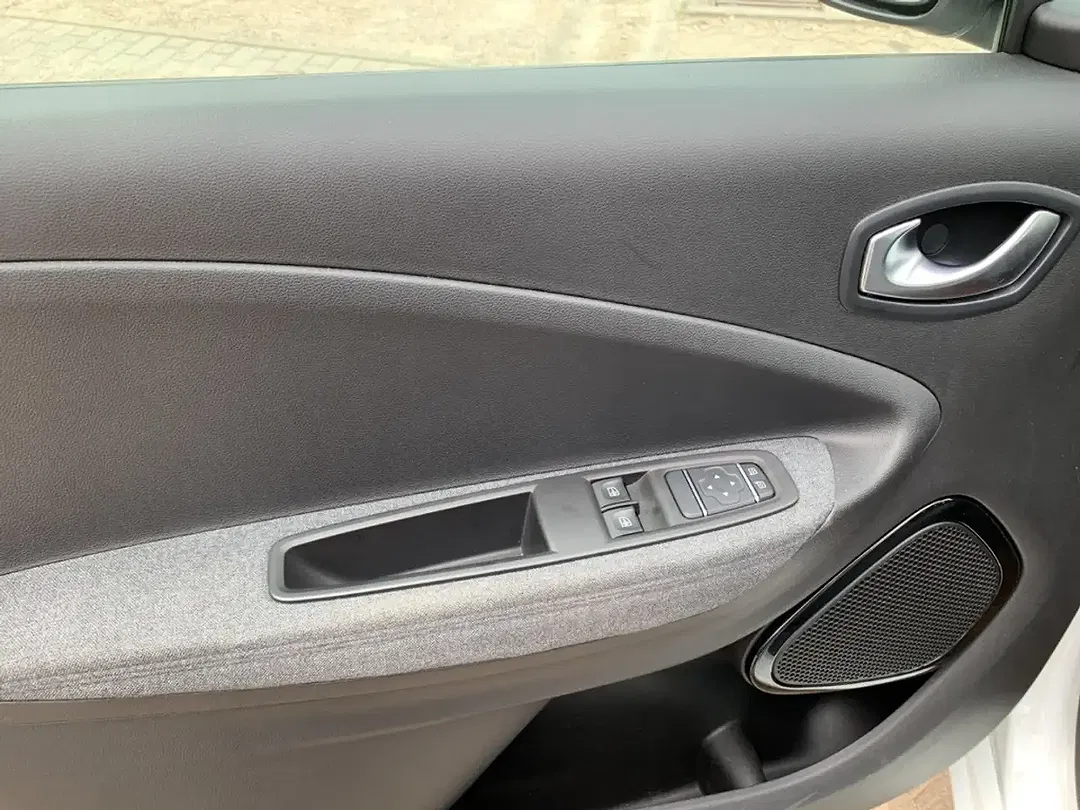 Renault ZOE R110 Z.E. 50 Experience - Thumbnail 20