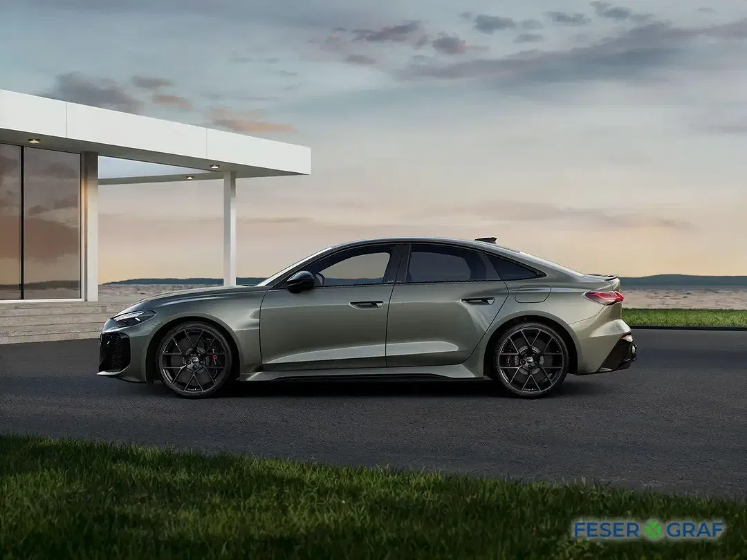 Audi RS5 Pro - Thumbnail 3