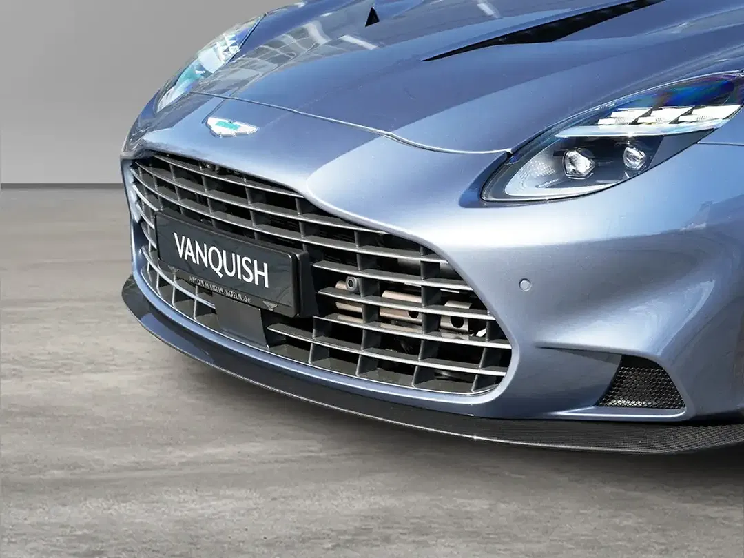 Aston Martin Vanquish V12 - Thumbnail 10