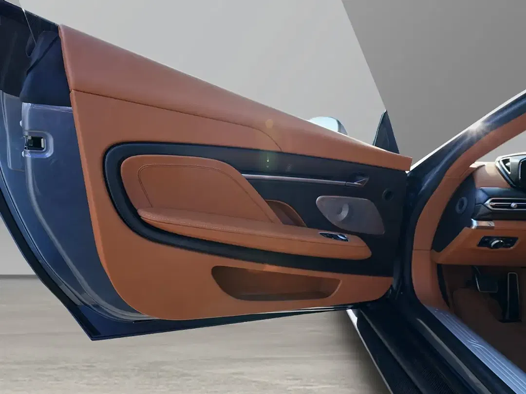 Aston Martin Vanquish V12 - Thumbnail 21