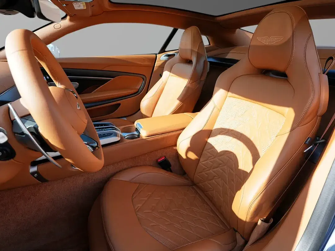 Aston Martin Vanquish V12 - Thumbnail 23