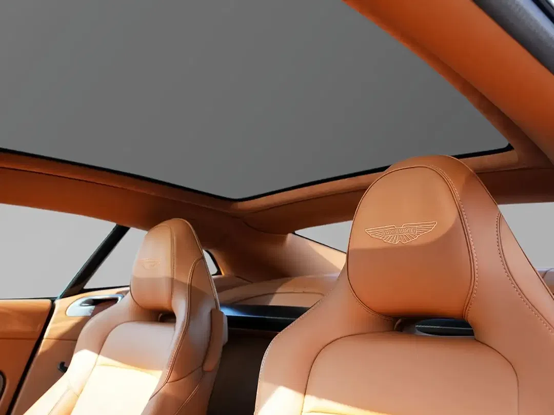 Aston Martin Vanquish V12 - Thumbnail 24