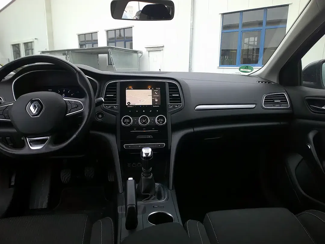 Renault Megane TCe Business Edition - Thumbnail 9