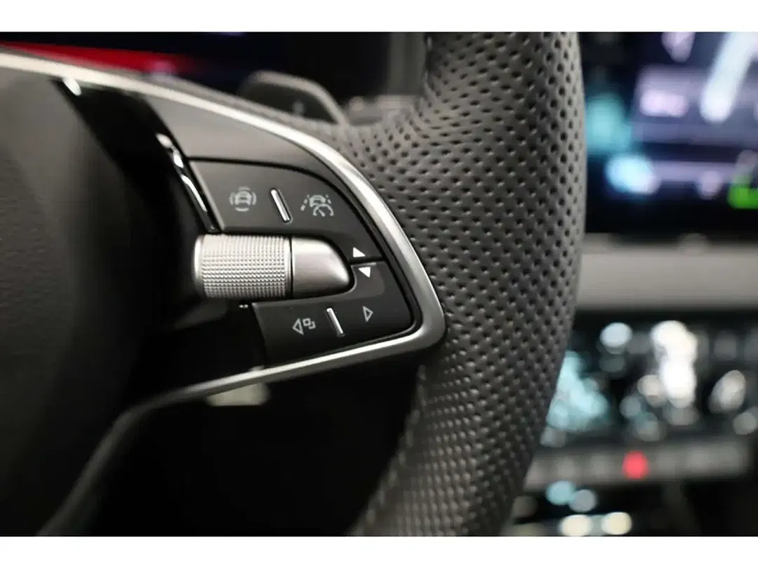 Skoda Karoq 1.5 TSI Sportline - Thumbnail 10