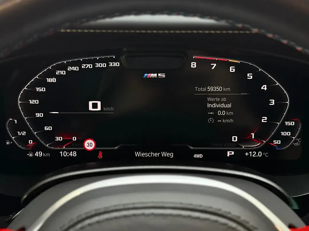 BMW M5 M - Thumbnail 8