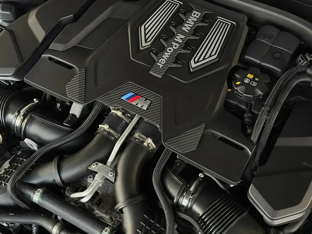 BMW M5 M - Thumbnail 3