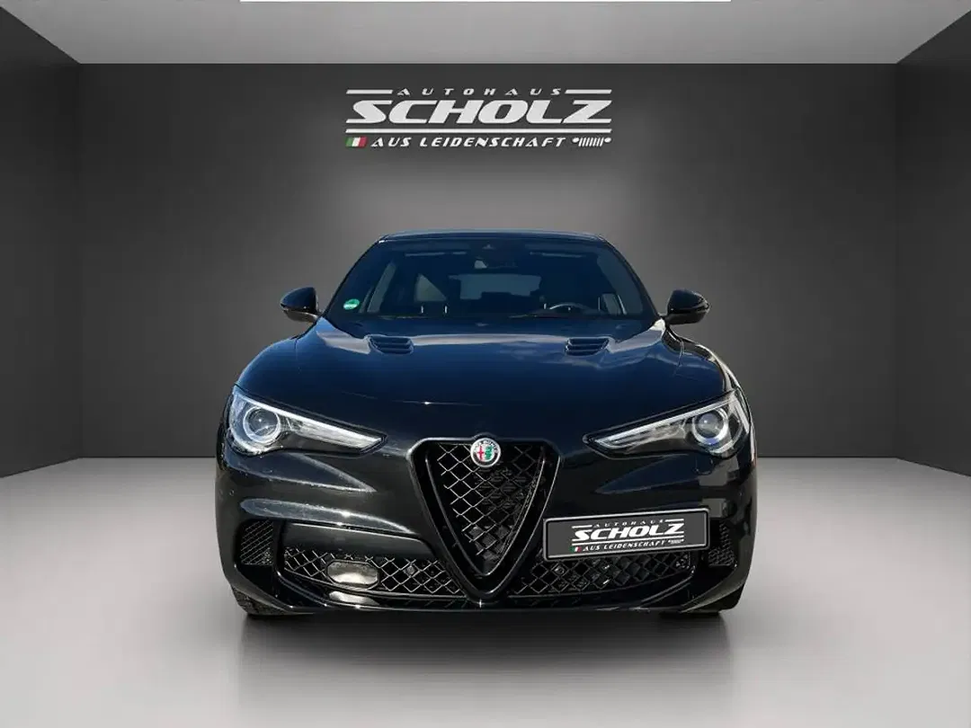 Alfa Romeo Quadrifoglio - foto 2