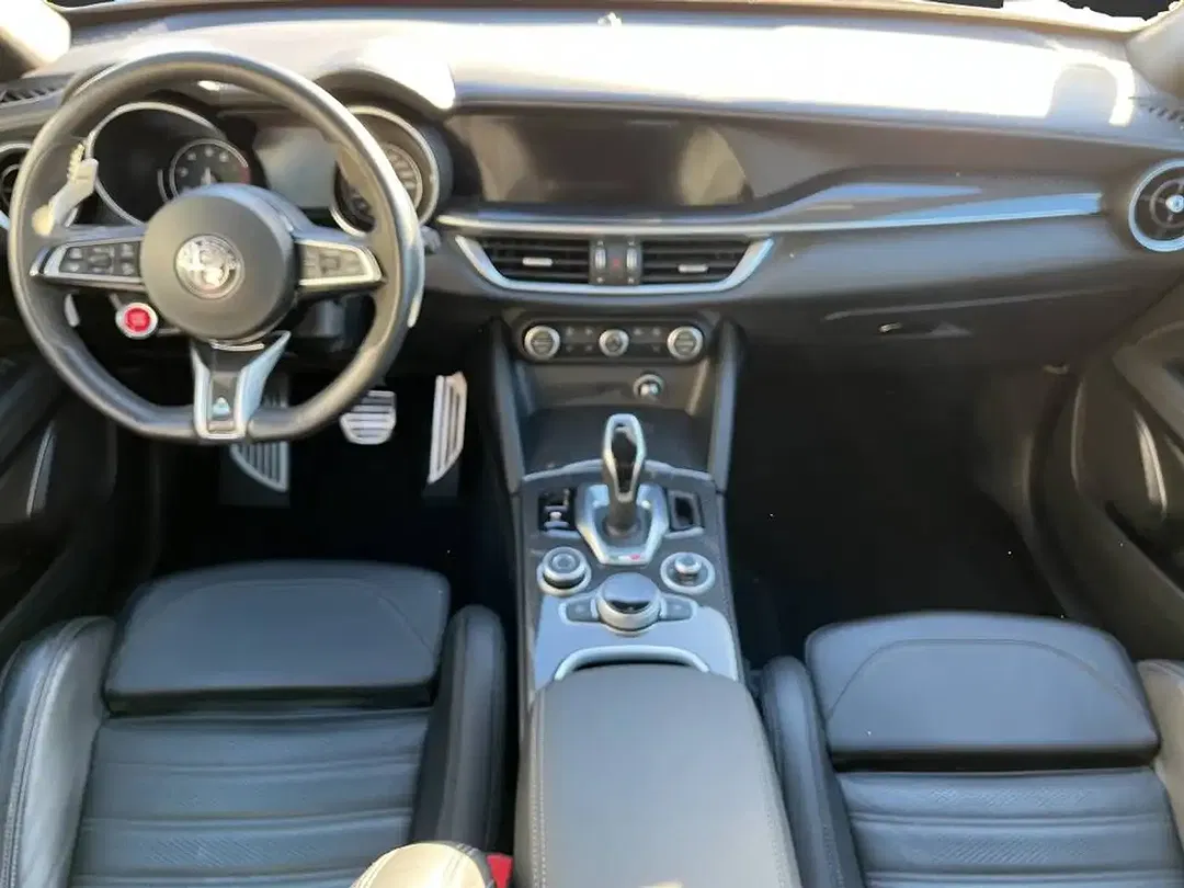 Alfa Romeo Quadrifoglio - Thumbnail 9